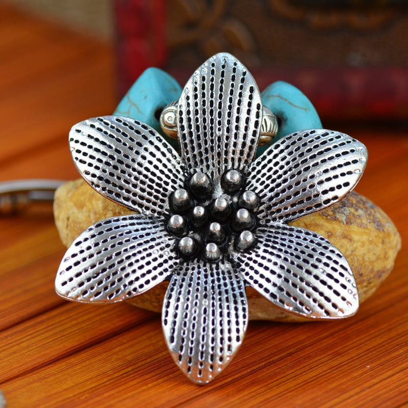 【东方灵韵 复古优雅项链藏银镶<em>绿松石</em>项链毛