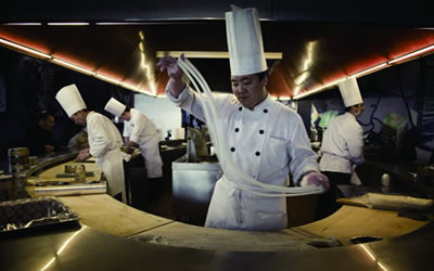 面条之路:传承三千年的奇妙饮食(当当独家附赠